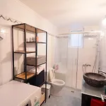 Σπίτι διακοπών Modern 3 Bed With Balconies And Sea Access *