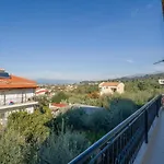 Modern 3 Bed With Balconies And Sea Access