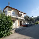 Modern 3 Bed With Balconies And Sea Access Σπίτι διακοπών Vrakhnaíika