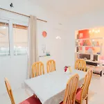 Modern 3 Bed With Balconies And Sea Access