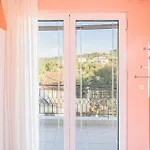 Дом отдыха Modern 3 Bed With Balconies And Sea Access Vrakhnaíika